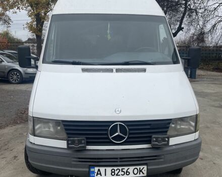 Белый Мерседес Sprinter, объемом двигателя 2.9 л и пробегом 450 тыс. км за 3900 $, фото 2 на Automoto.ua