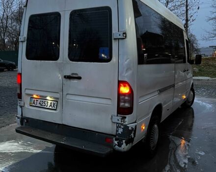 Белый Мерседес Sprinter, объемом двигателя 2.9 л и пробегом 200 тыс. км за 3500 $, фото 9 на Automoto.ua