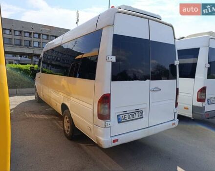 Белый Мерседес Sprinter, объемом двигателя 0 л и пробегом 500 тыс. км за 9500 $, фото 3 на Automoto.ua