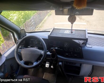 Белый Мерседес Sprinter, объемом двигателя 2.9 л и пробегом 810 тыс. км за 8700 $, фото 9 на Automoto.ua
