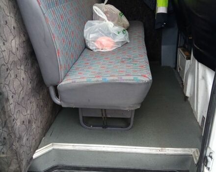 Белый Мерседес Sprinter, объемом двигателя 2.9 л и пробегом 400 тыс. км за 3000 $, фото 2 на Automoto.ua