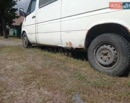 Белый Мерседес Sprinter, объемом двигателя 2.3 л и пробегом 641 тыс. км за 3500 $, фото 6 на Automoto.ua