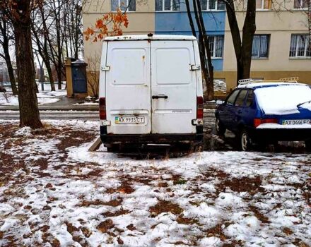 Білий Мерседес Sprinter, об'ємом двигуна 2.9 л та пробігом 0 тис. км за 2000 $, фото 2 на Automoto.ua