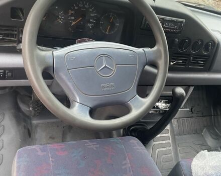 Белый Мерседес Sprinter, объемом двигателя 2.9 л и пробегом 450 тыс. км за 3900 $, фото 5 на Automoto.ua