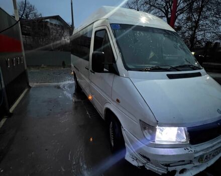 Белый Мерседес Sprinter, объемом двигателя 2.9 л и пробегом 200 тыс. км за 3500 $, фото 3 на Automoto.ua