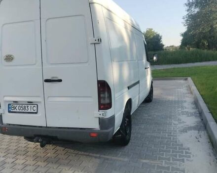 Белый Мерседес Sprinter, объемом двигателя 2.3 л и пробегом 375 тыс. км за 5700 $, фото 2 на Automoto.ua