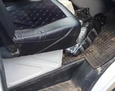 Белый Мерседес Sprinter, объемом двигателя 2.9 л и пробегом 400 тыс. км за 3000 $, фото 10 на Automoto.ua