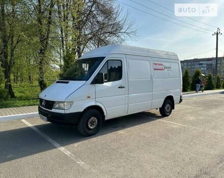 Білий Мерседес Sprinter, об'ємом двигуна 2.3 л та пробігом 300 тис. км за 4500 $, фото 1 на Automoto.ua