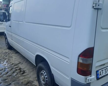 Белый Мерседес Sprinter, объемом двигателя 2.3 л и пробегом 400 тыс. км за 5900 $, фото 1 на Automoto.ua