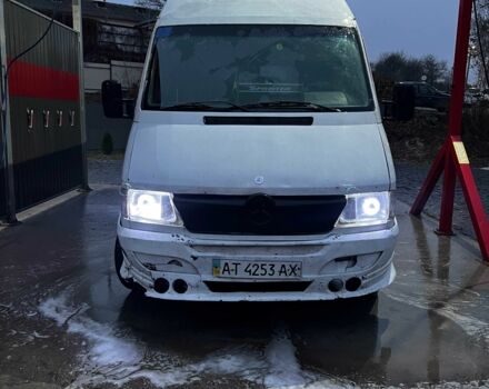 Белый Мерседес Sprinter, объемом двигателя 2.9 л и пробегом 200 тыс. км за 3500 $, фото 1 на Automoto.ua