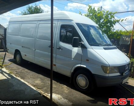 Белый Мерседес Sprinter, объемом двигателя 2.9 л и пробегом 810 тыс. км за 8700 $, фото 2 на Automoto.ua