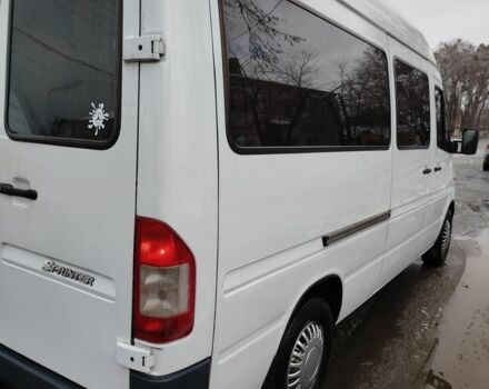 Белый Мерседес Sprinter, объемом двигателя 2.1 л и пробегом 530 тыс. км за 7000 $, фото 4 на Automoto.ua