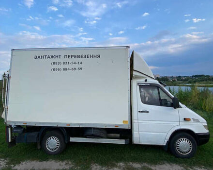 Белый Мерседес Sprinter, объемом двигателя 2.1 л и пробегом 530 тыс. км за 9500 $, фото 10 на Automoto.ua