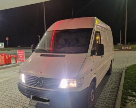 Білий Мерседес Sprinter, об'ємом двигуна 2.4 л та пробігом 320 тис. км за 3100 $, фото 1 на Automoto.ua