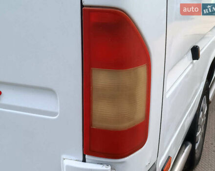 Белый Мерседес Sprinter, объемом двигателя 2.2 л и пробегом 732 тыс. км за 8240 $, фото 11 на Automoto.ua