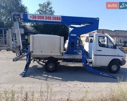 Белый Мерседес Sprinter, объемом двигателя 2.87 л и пробегом 92 тыс. км за 31000 $, фото 5 на Automoto.ua