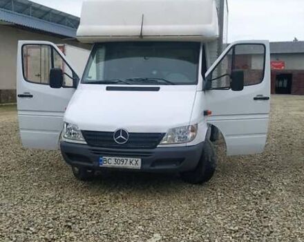 Белый Мерседес Sprinter, объемом двигателя 2.15 л и пробегом 526 тыс. км за 8200 $, фото 1 на Automoto.ua
