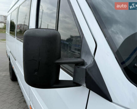 Белый Мерседес Sprinter, объемом двигателя 2.2 л и пробегом 354 тыс. км за 8500 $, фото 5 на Automoto.ua