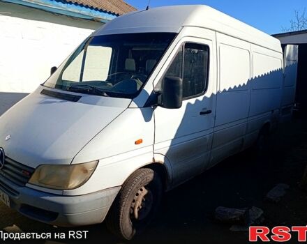 Белый Мерседес Sprinter, объемом двигателя 2.2 л и пробегом 519 тыс. км за 7400 $, фото 5 на Automoto.ua