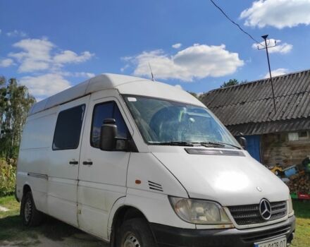 Белый Мерседес Sprinter, объемом двигателя 2.1 л и пробегом 800 тыс. км за 4200 $, фото 2 на Automoto.ua