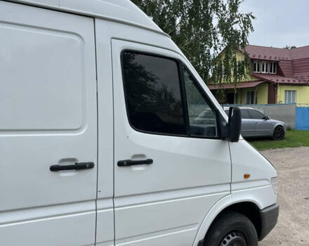 Белый Мерседес Sprinter, объемом двигателя 2.3 л и пробегом 596 тыс. км за 7250 $, фото 4 на Automoto.ua