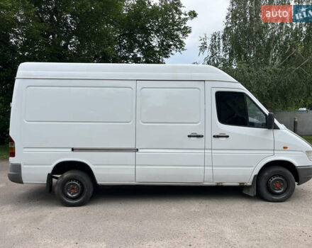 Белый Мерседес Sprinter, объемом двигателя 2.3 л и пробегом 596 тыс. км за 7250 $, фото 3 на Automoto.ua