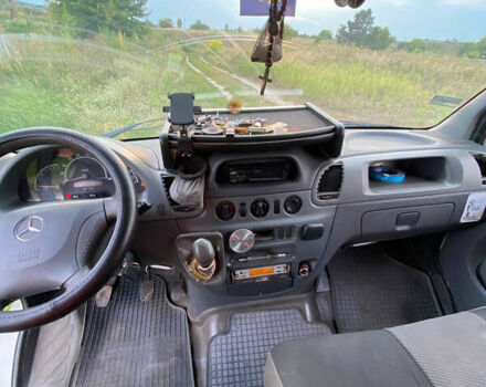 Белый Мерседес Sprinter, объемом двигателя 2.1 л и пробегом 530 тыс. км за 9500 $, фото 1 на Automoto.ua