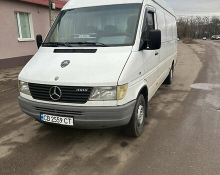 Белый Мерседес Sprinter, объемом двигателя 2.9 л и пробегом 700 тыс. км за 7500 $, фото 1 на Automoto.ua