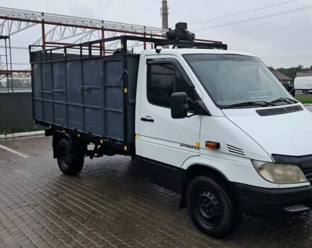 Белый Мерседес Sprinter, объемом двигателя 2.15 л и пробегом 550 тыс. км за 8500 $, фото 2 на Automoto.ua