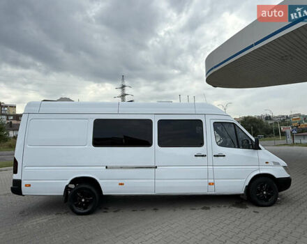 Белый Мерседес Sprinter, объемом двигателя 2.2 л и пробегом 354 тыс. км за 8500 $, фото 9 на Automoto.ua