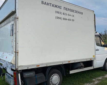 Белый Мерседес Sprinter, объемом двигателя 2.1 л и пробегом 530 тыс. км за 9500 $, фото 4 на Automoto.ua