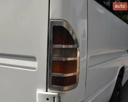 Белый Мерседес Sprinter, объемом двигателя 2.2 л и пробегом 900 тыс. км за 10300 $, фото 21 на Automoto.ua