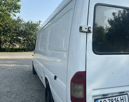 Белый Мерседес Sprinter, объемом двигателя 2.15 л и пробегом 550 тыс. км за 7950 $, фото 7 на Automoto.ua