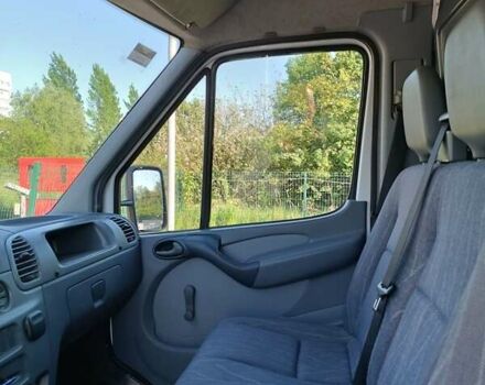 Белый Мерседес Sprinter, объемом двигателя 2.2 л и пробегом 470 тыс. км за 9800 $, фото 7 на Automoto.ua