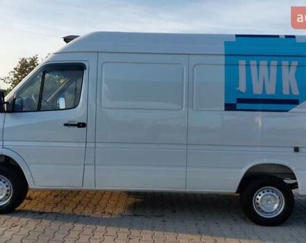 Белый Мерседес Sprinter, объемом двигателя 2.1 л и пробегом 379 тыс. км за 7700 $, фото 2 на Automoto.ua