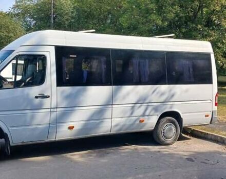 Белый Мерседес Sprinter, объемом двигателя 2.2 л и пробегом 999 тыс. км за 7400 $, фото 3 на Automoto.ua
