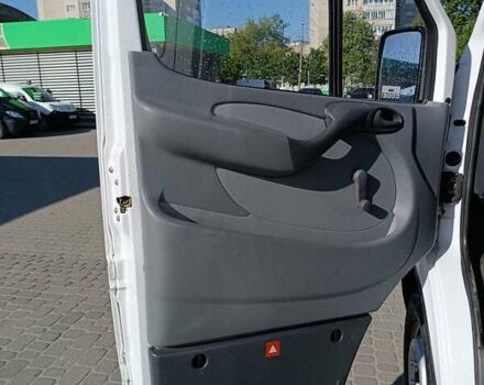 Белый Мерседес Sprinter, объемом двигателя 2.2 л и пробегом 470 тыс. км за 9800 $, фото 9 на Automoto.ua