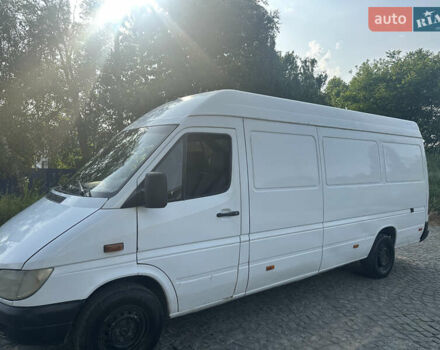 Белый Мерседес Sprinter, объемом двигателя 2.15 л и пробегом 550 тыс. км за 7950 $, фото 10 на Automoto.ua