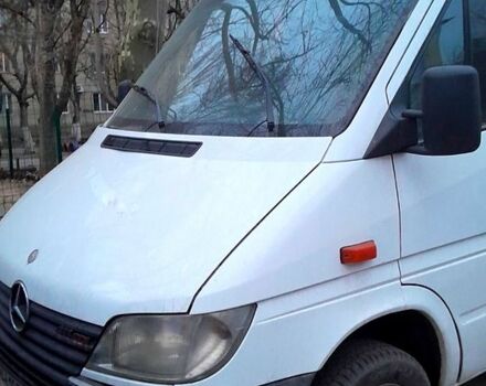 Білий Мерседес Sprinter, об'ємом двигуна 2.1 л та пробігом 926 тис. км за 10800 $, фото 1 на Automoto.ua