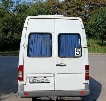Белый Мерседес Sprinter, объемом двигателя 2.2 л и пробегом 999 тыс. км за 7400 $, фото 4 на Automoto.ua