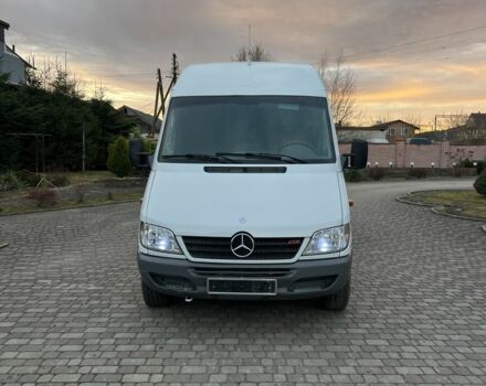 Белый Мерседес Sprinter, объемом двигателя 2.7 л и пробегом 700 тыс. км за 13800 $, фото 1 на Automoto.ua
