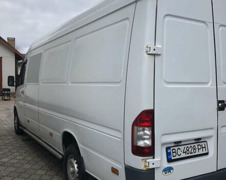 Белый Мерседес Sprinter, объемом двигателя 2.2 л и пробегом 400 тыс. км за 8500 $, фото 4 на Automoto.ua