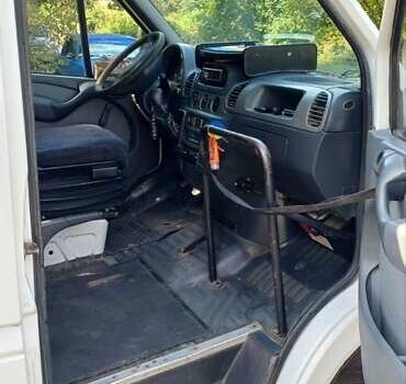 Белый Мерседес Sprinter, объемом двигателя 2.2 л и пробегом 999 тыс. км за 7400 $, фото 6 на Automoto.ua