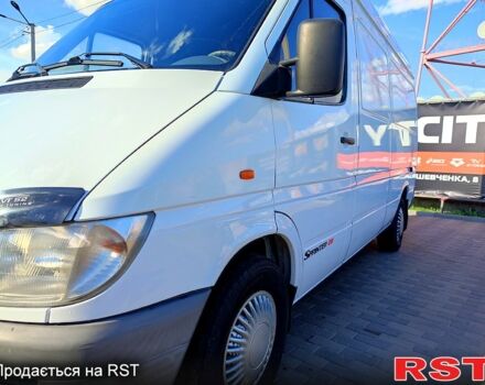 Белый Мерседес Sprinter, объемом двигателя 2.1 л и пробегом 506 тыс. км за 7800 $, фото 3 на Automoto.ua