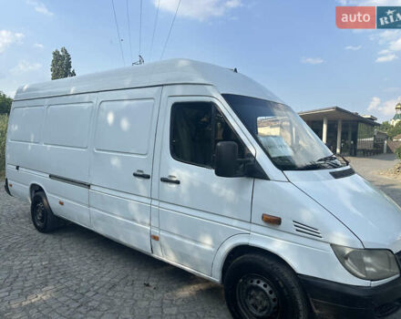 Белый Мерседес Sprinter, объемом двигателя 2.15 л и пробегом 550 тыс. км за 7950 $, фото 3 на Automoto.ua