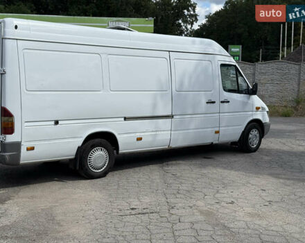Белый Мерседес Sprinter, объемом двигателя 2.2 л и пробегом 900 тыс. км за 7700 $, фото 5 на Automoto.ua