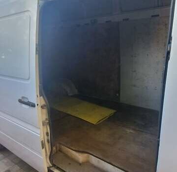 Белый Мерседес Sprinter, объемом двигателя 2.15 л и пробегом 217 тыс. км за 11500 $, фото 1 на Automoto.ua