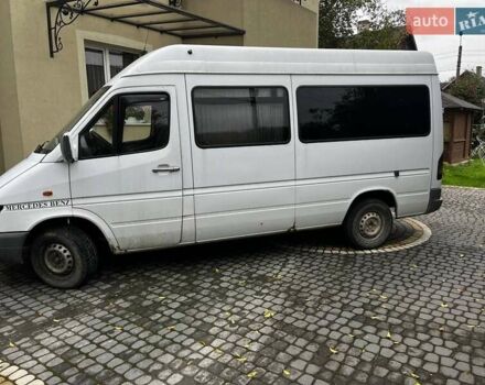 Белый Мерседес Sprinter, объемом двигателя 2.1 л и пробегом 328 тыс. км за 7199 $, фото 8 на Automoto.ua