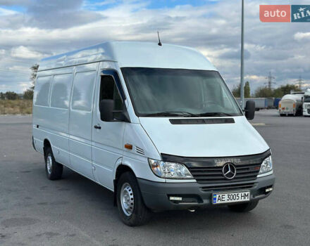 Белый Мерседес Sprinter, объемом двигателя 2.3 л и пробегом 775 тыс. км за 8699 $, фото 2 на Automoto.ua