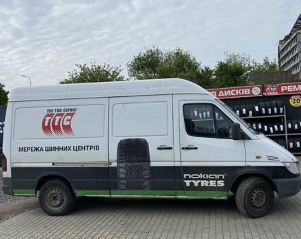 Белый Мерседес Sprinter, объемом двигателя 0 л и пробегом 614 тыс. км за 4400 $, фото 3 на Automoto.ua
